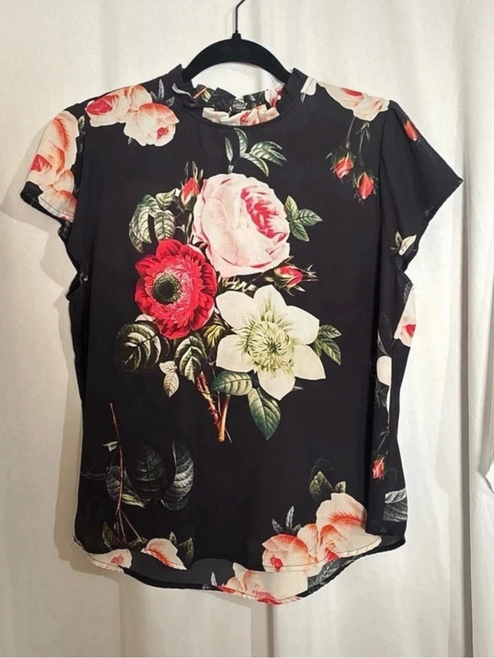ROMWE Black Floral Short Sleeve Blouse with Pink & Red Flowers